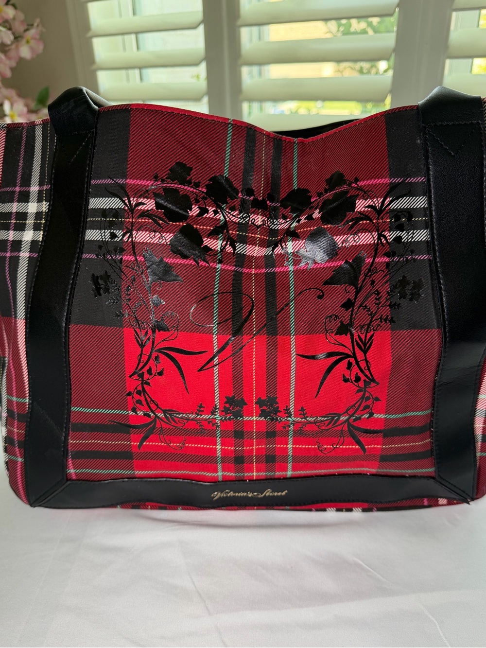 Victoria's Secret Limited Edition 2020 Red Plaid Holiday Tote w/Black Trim NWT